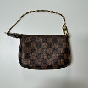 Louis Vuitton Damier Ebene Pochette Accessoire(authentic)